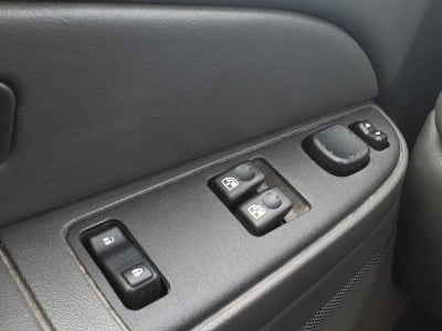 2004 Chevrolet Silverado 1500 LS