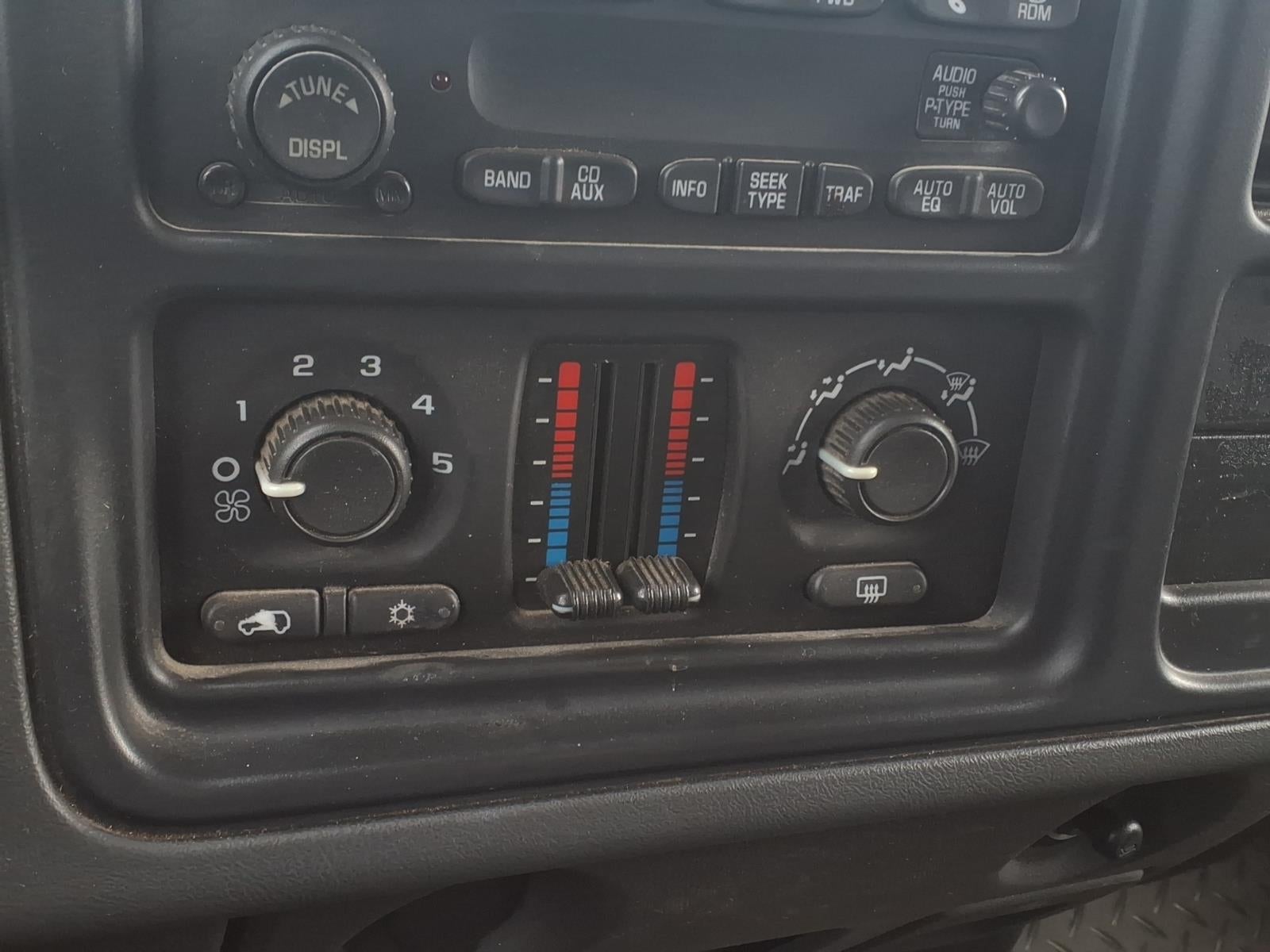 2004 Chevrolet Silverado 1500 LS