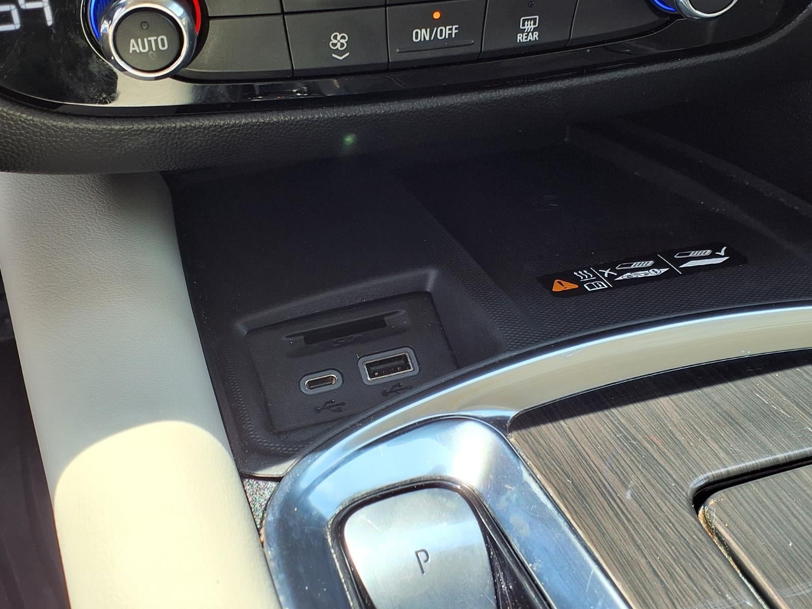 2024 Buick Enclave Essence