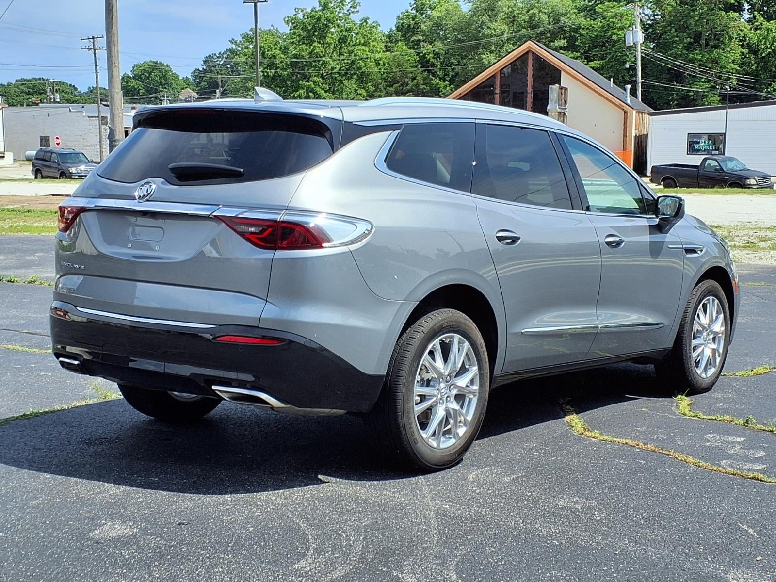2024 Buick Enclave Essence